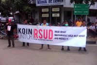 Aksi kumpul koin saat RSUD kehabisan persediaan obat-obatan tahun lalu (foto kkc)