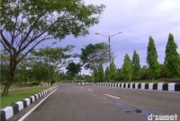 Ruas jalan di Kuansing yang sudah mendapatkan fasilitas penerangan jalan (Foto KuansingKita)