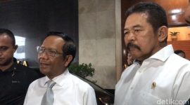 Menko Polhukam Mahfud Md dan Jaksa Agung ST Burhanuddin (Zunita/detikcom)