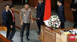 Kapolri Jenderal Idham Azis dengan baju seragamnya (Foto CNN Indonesia/Andry Novelino) 