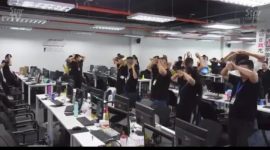 Imigrasi Malaysia mengrebek ratusan warga China yang diduga menjalankan penipuan investasi online (foto StarTv) 