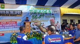 Ketua PODSI Riau Drs H.Mursini, MSi memberikan sambutan pada acara pembukaan 