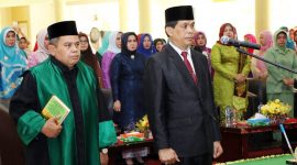 Sekda Dianto Mampanini saat pengambilan sumpah jabatan (Foto Istimewa)