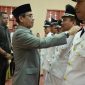 Bupati H.Mursini melantik kades terpilih (Foto Istimewa)