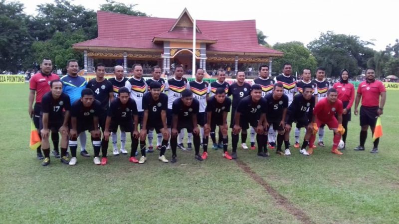 Laga eksebisi Kuansing All Star vs Talawi All Star menjadi laga pembuka Open Turnamen Limuno Cup III tahun 2020 (Foto KuansingKita)