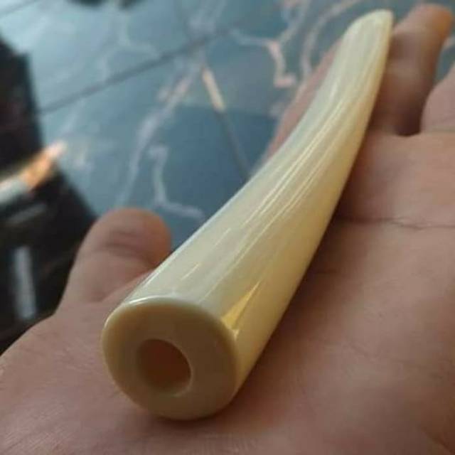 Ilustrasi pipa rokok dari bahan gading gajah (Foto istimewa)
