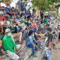 Pengunjung dan peserta lomba pancing (Foto KuansingKita)
