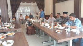 Tim ASA dengan masyarakat dan pemangku adat Pucuk Rantau (Foto dok ASA)