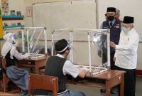 Simulasi proses belajar tatap muka di tengah wabah covid 19 (Foto istimewa)