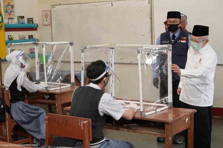 Simulasi proses belajar tatap muka di tengah wabah covid 19 (Foto istimewa)