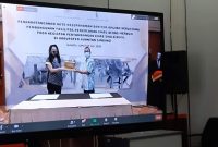 Menyaksikan penandatangan MoU secara virtual (Foto Huas Kuansing)