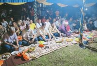 Pasangan Andi Putra - Suhardiman Ambi bersama Tim ASA  menggelar acara silaturahmi di areal Pasar Kopah, Kamis malam tadi (Foto dok ASA)