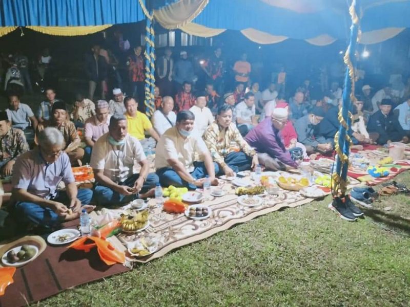 Pasangan Andi Putra - Suhardiman Ambi bersama Tim ASA  menggelar acara silaturahmi di areal Pasar Kopah, Kamis malam tadi (Foto dok ASA)