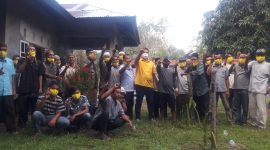 Calon bupati Andi Putra berpose bersama tim pemangan ASA Desa Koto Rajo (Foto dok ASA) 