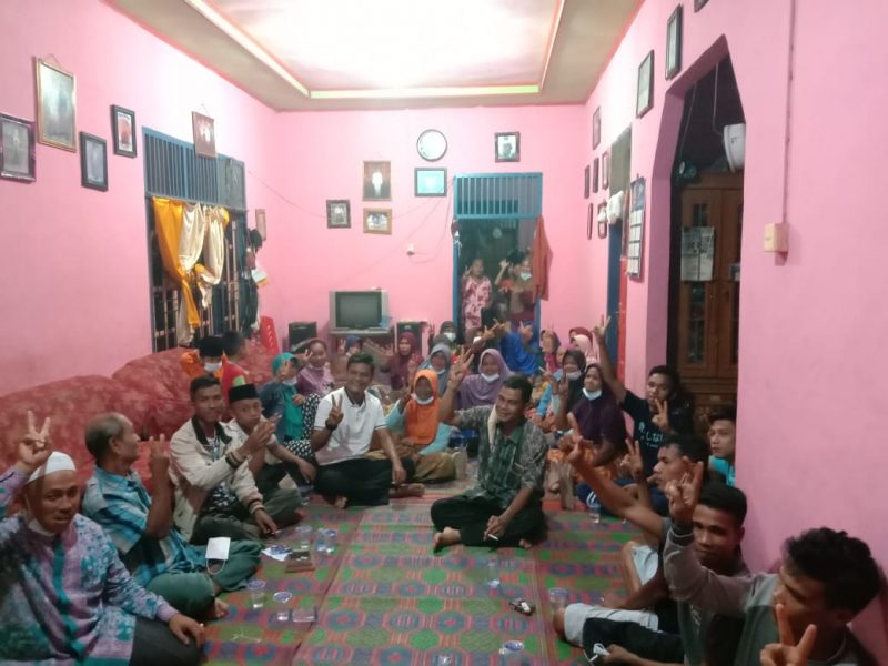 Dua politisi Kopah, Dramizar dan Efendi terus menggencarkan gerakan untuk memenangkan H. Mursini _ Indra Putra dok Bermitra)