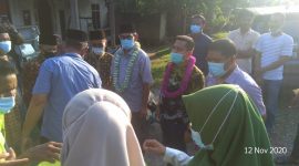 Penyambutan .Mursini - Indra Putra serta Tim Bermitra di Desa Pulau Mungkur (foto dok Bermitra)