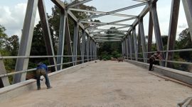 Jembatan melintasi Batang Ulo pada ruas jalan Saik - Koto Kombu (Foto dok PUPR)