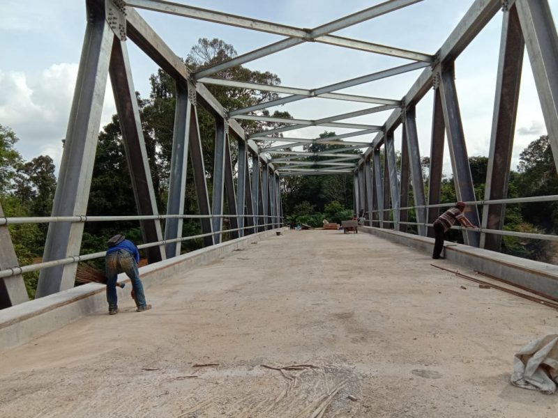 Jembatan melintasi Batang Ulo pada ruas jalan Saik - Koto Kombu (Foto dok PUPR)