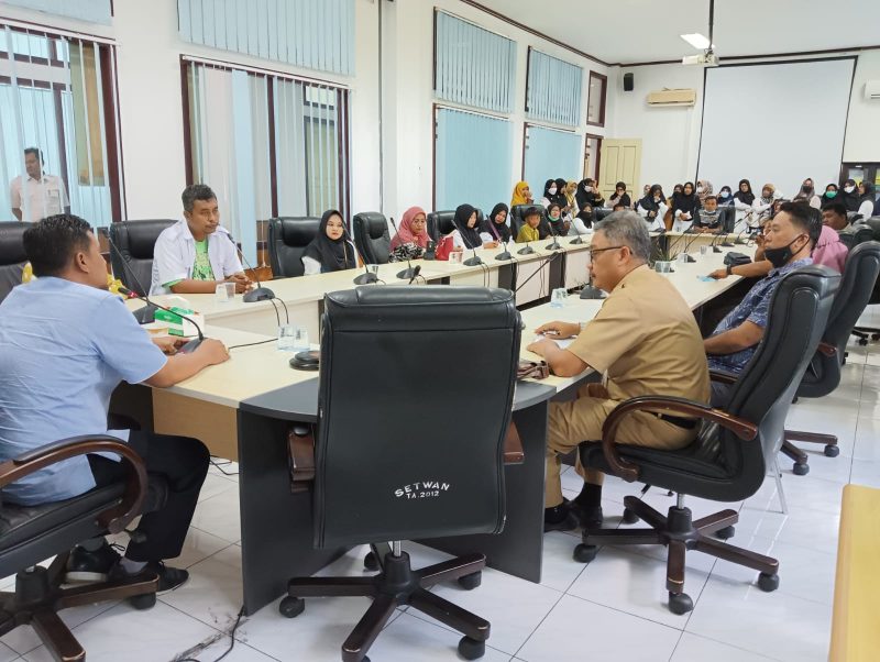 Calon P3K Tenaga Guru mengadukan nasibnya ke DPRD Kuansing (foto Istimewa)
