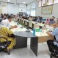 Ratusan Calon P3K Tenga Guru mengadu ke DPRD Kunsing (foto Istimewa)