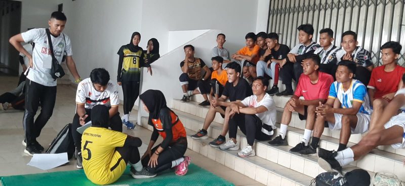 Atltet Kunsing menjalani tes pisik sebelum terjun dalam ajang Porprov X (Foto KONI Kuansing)