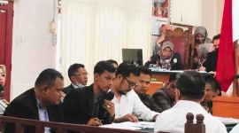 Rizki Poliang dalam sidang praperadilan di Pengadilan Negeri Tembilahan (Foto Istimewa)