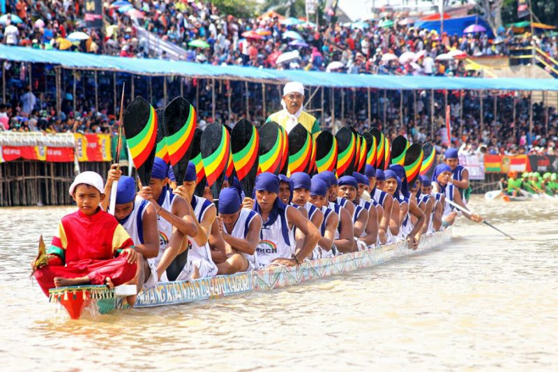 Pacu jalur (Dok Pemkab kUANSING)