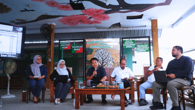 Peluncuran Tinjuan Lingkungan Hidup Walhi Riau 2026 (Foto Dok Walhi Riau)