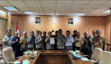 Perwakilan Masyarakat Jake di Direktorat Perkebunan (Foto Dok HPSKS)